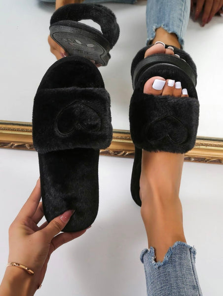Women’s Fluffy Slippers